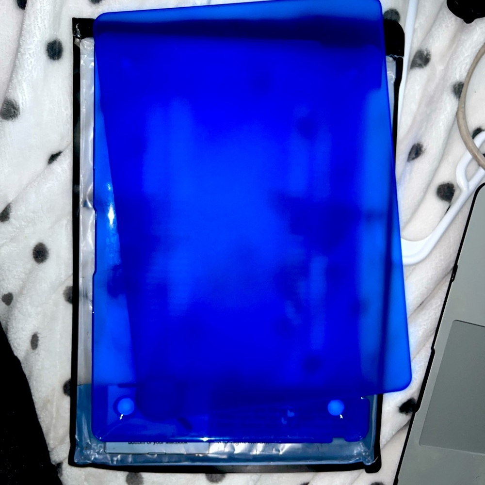 Mac Book Air Shell brand new